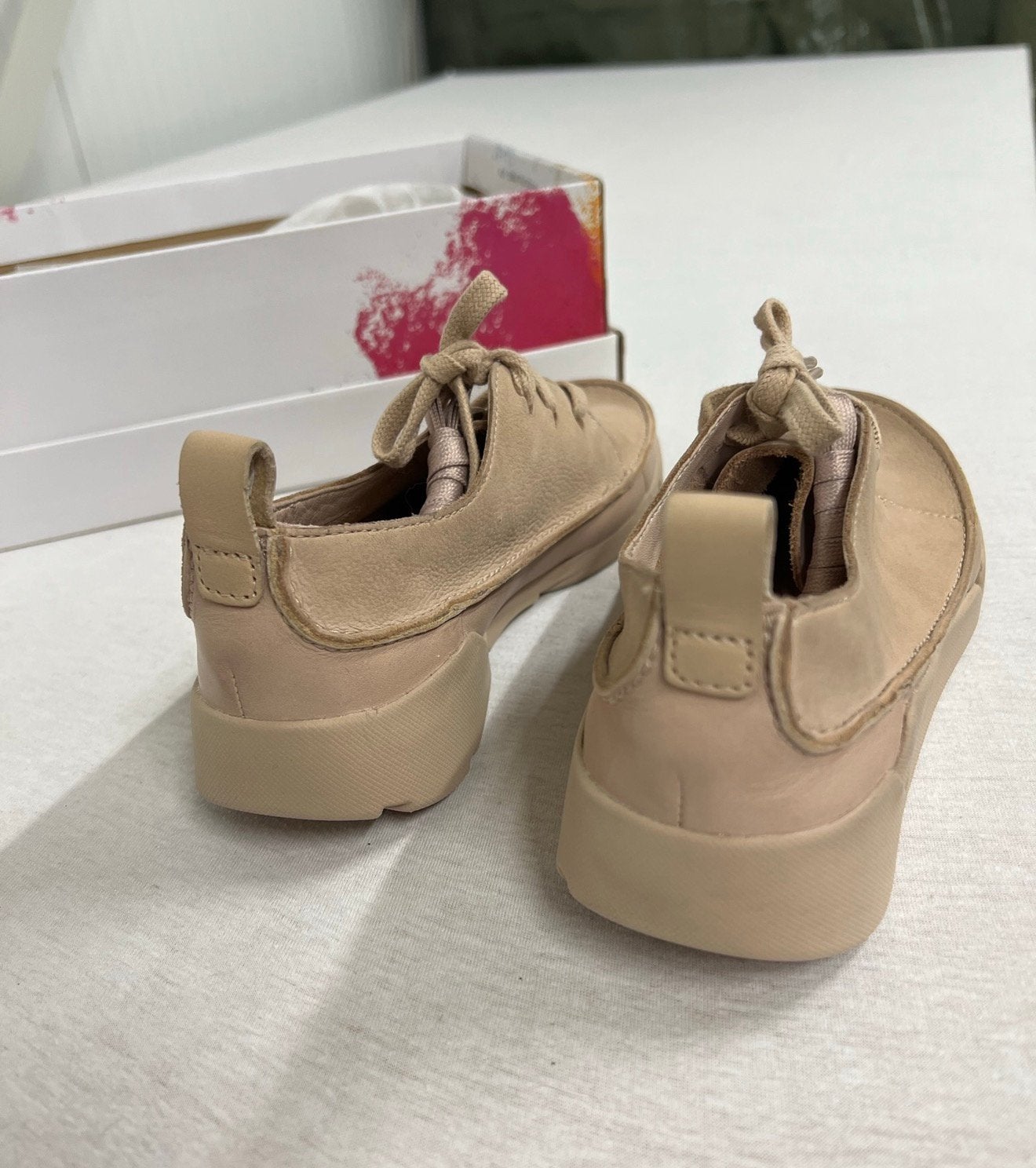CLARKS Tri Clara 261352544 Blush beige schoenen 35.5 NIEUW, Beige, Nieuw, Ophalen of Verzenden, Sneakers of Gympen