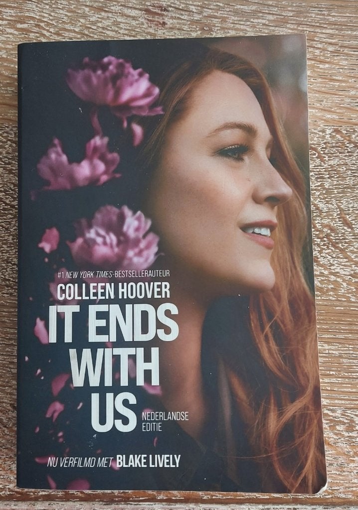 It ends with us - Colleen Hoover, Ophalen of Verzenden, Zo goed als nieuw, Colleen Hoover