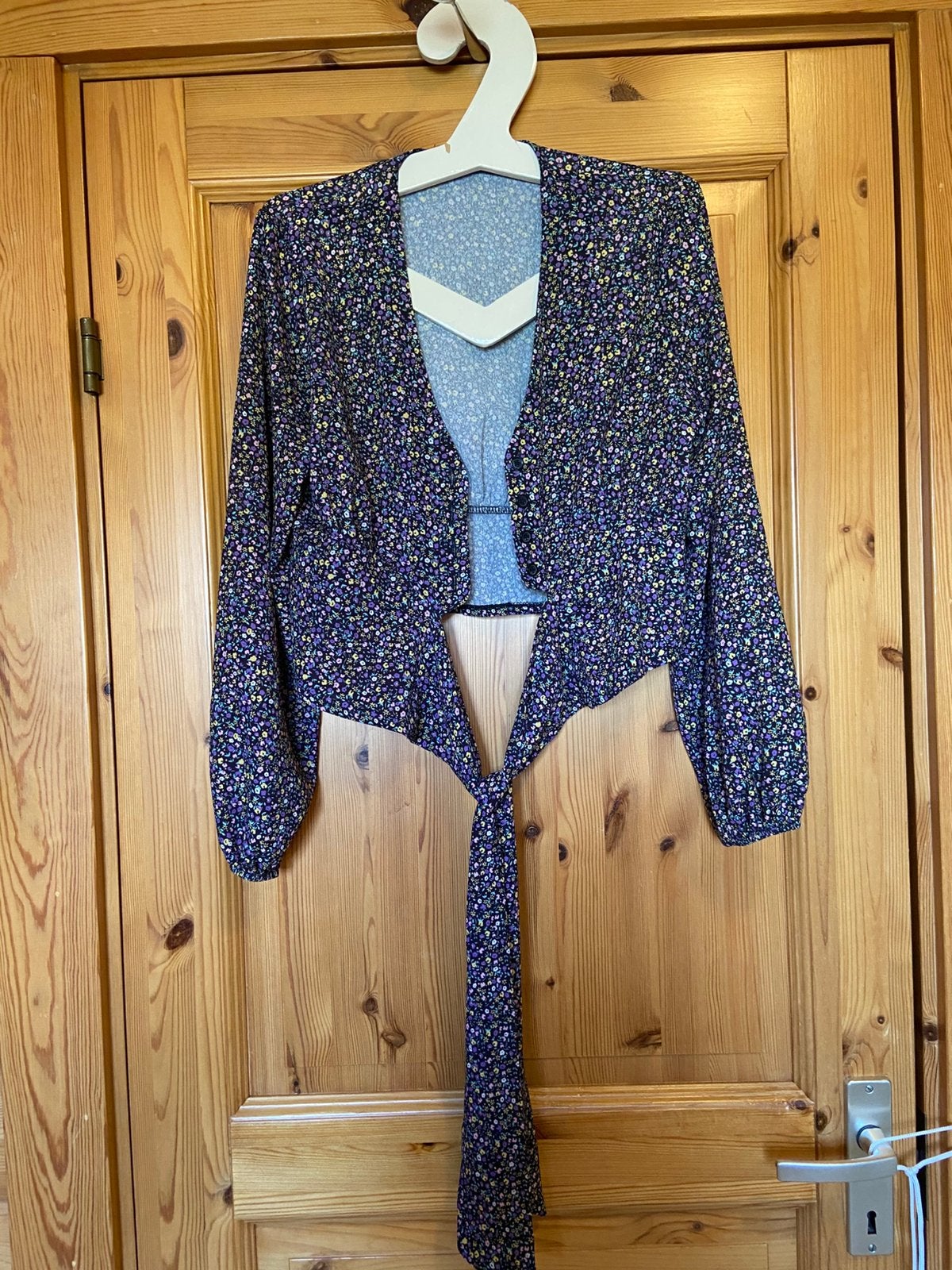 Blouse S zwart bloempje most wanted, Ophalen of Verzenden, Zo goed als nieuw, Zwart, Lange mouw