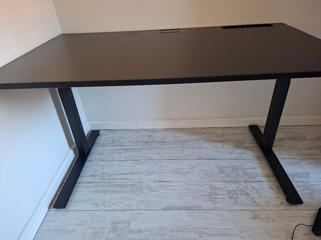 Bureau, zwart 140x80 cm, Ophalen, Zo goed als nieuw, IKEA, 140 cm