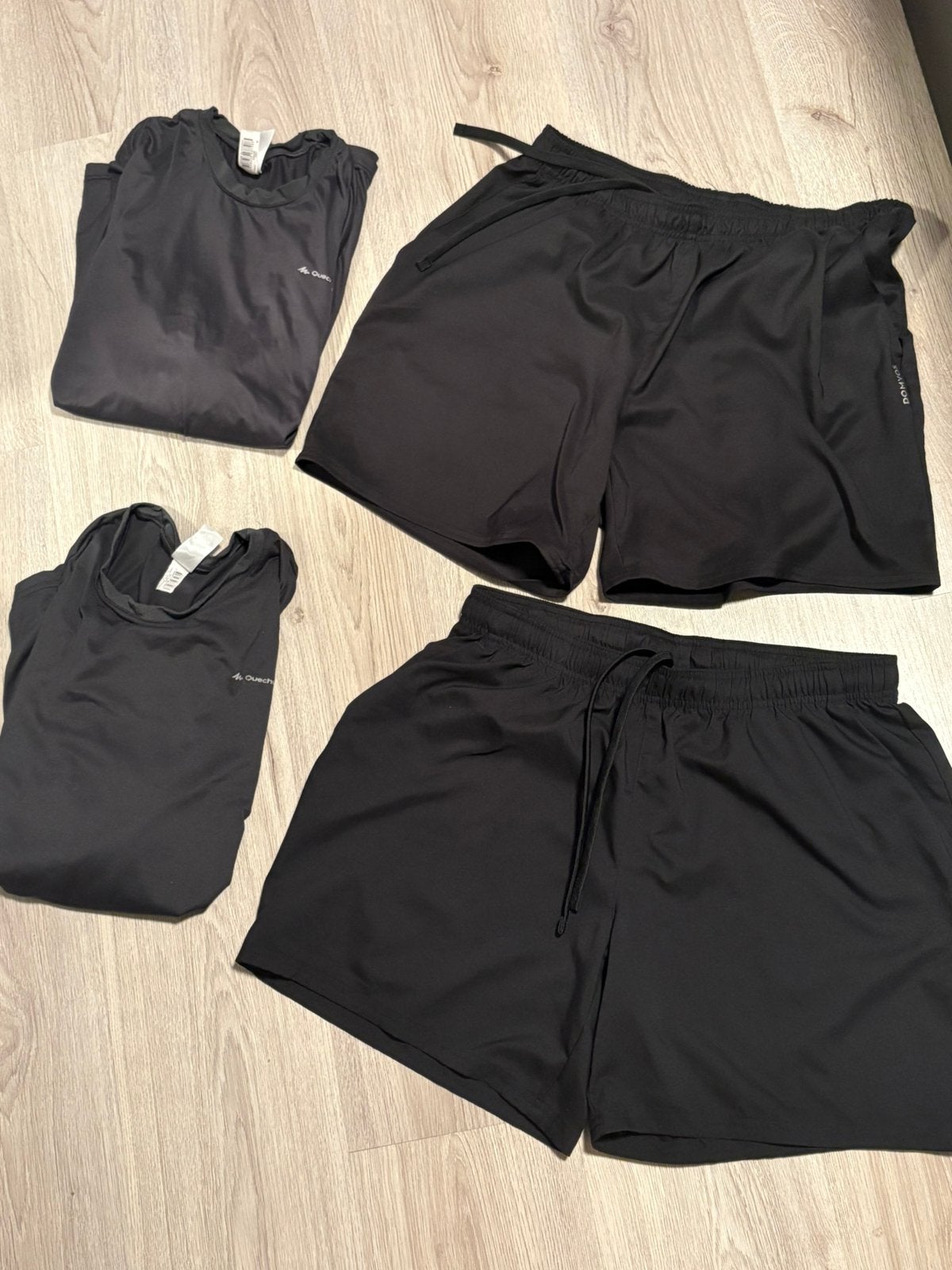 Heren fitness set XL Decathlon short Domyos + tshirt Quechua, Kleding | Heren, Sportkleding, Ophalen of Verzenden, Gedragen, Maat 56/58 (XL)
