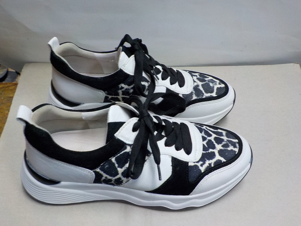 Zwart- witte Gabor sneakers maat 38, Joachim-Gabor-Platz 1, 83024 Rosenheim, Germany, Wit, Ophalen of Verzenden, Info@gabor.de