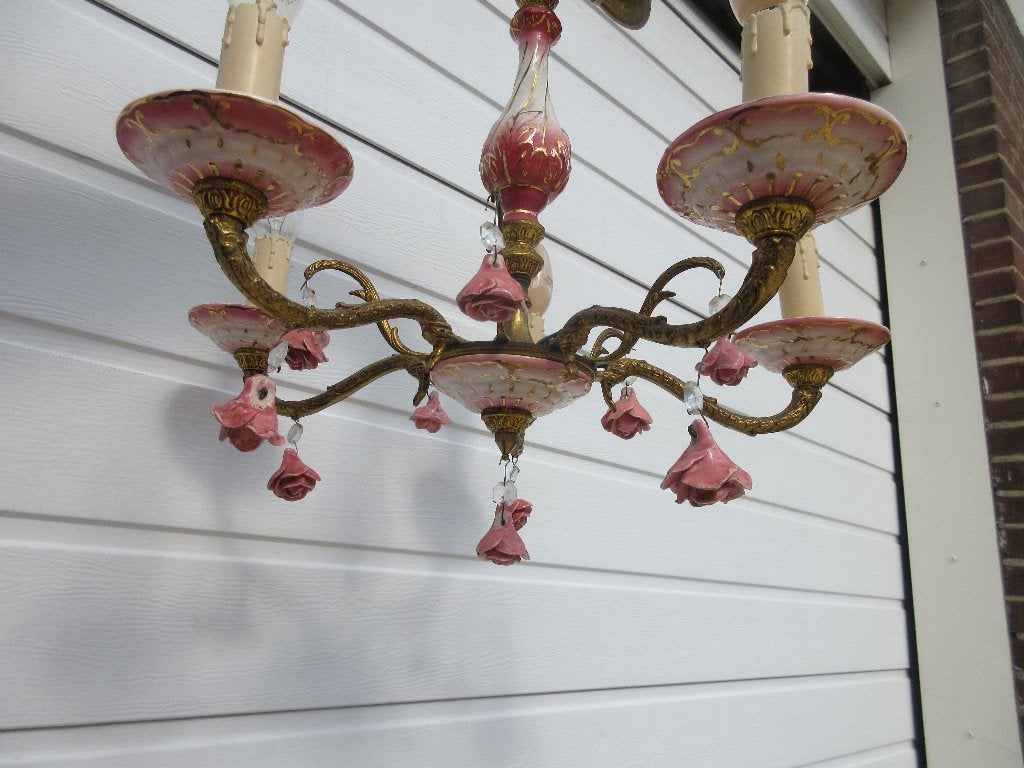 Vintage kroonluchter met roze porseleinen bloemen, Ophalen, Gebruikt