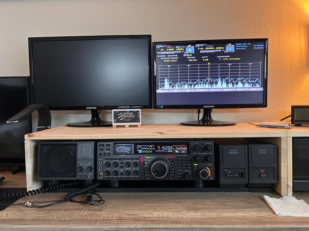 Yaesu ft 2000D met de yaesu sp2000 en de dmu., Ophalen, Zo goed als nieuw