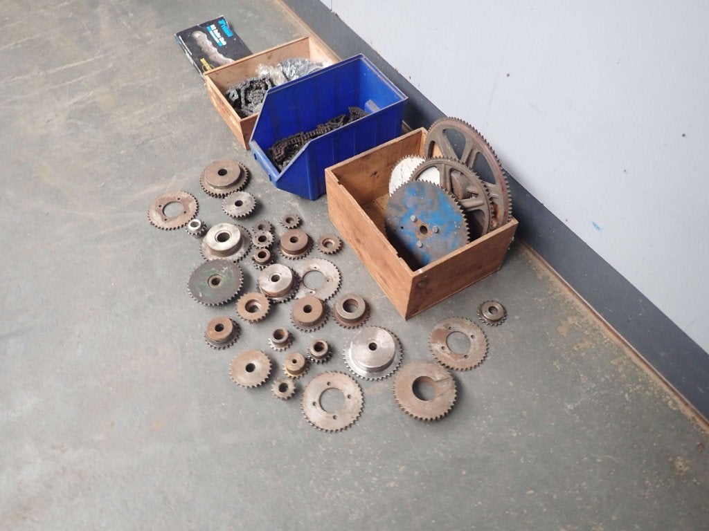 Partij 06B (3/8 inch) tandwielen en kettingen Tsubaki RF06B, Niet ingevuld, Gebruikt, Niet ingevuld, Ophalen of Verzenden