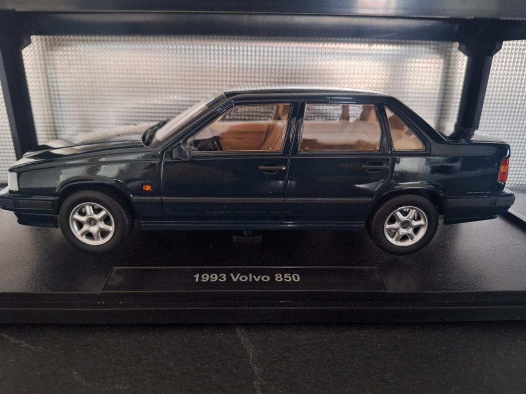 Volvo 850 1993 Schaal 1:18, Overige merken, Triple 9, Nieuw, Auto