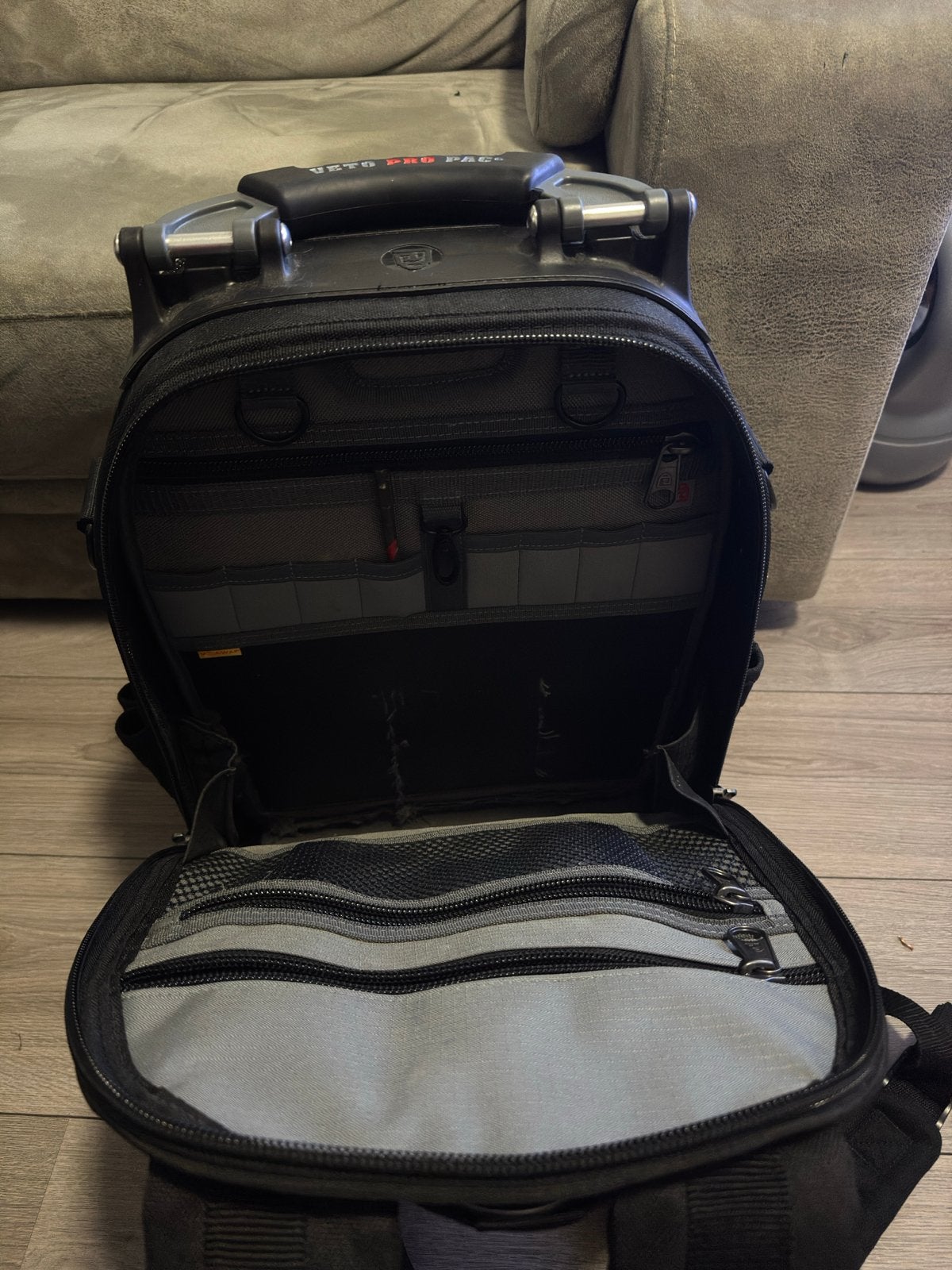 Foto 2 van Veto Pro Pac Tech Pac Blackout Gereedschapsrugzak