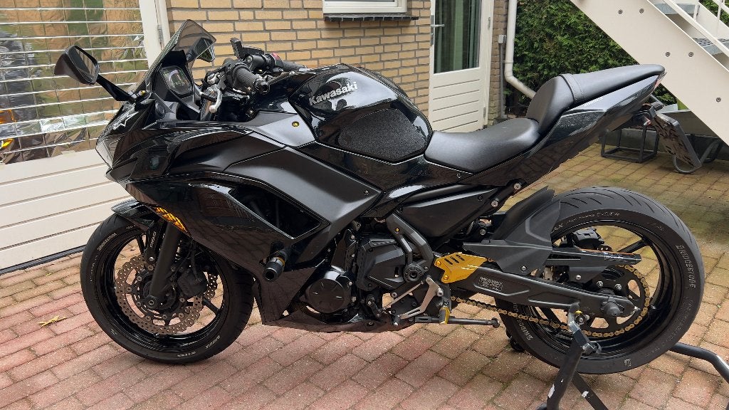 Kawasaki Ninja 650 2021 Metallic Spark Black | 35KW A2, Motoren, Motoren | Kawasaki, 2 cilinders, 649 cc, Gebruikt, Minimaal motorrijbewijs A2