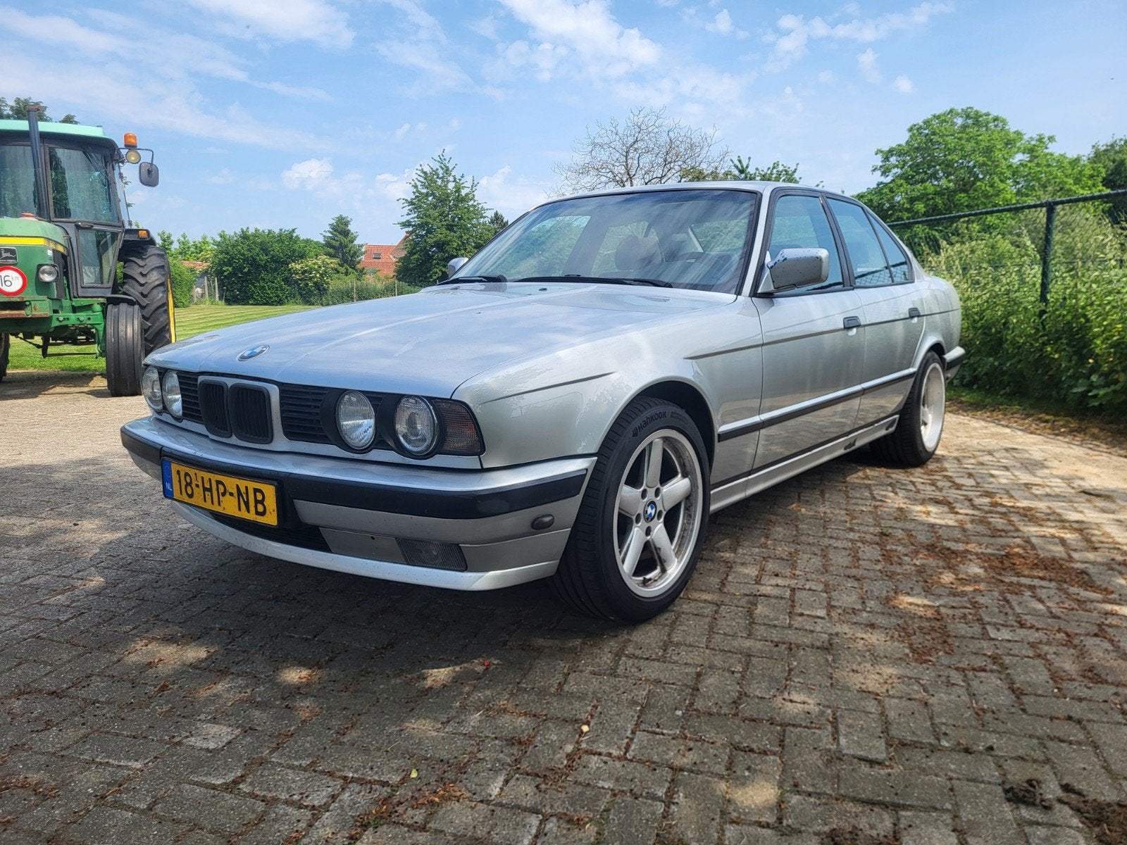 BMW 5-Serie E34 520 24V AUT 1992 Grijs, Auto's, BMW, Automaat, 700 kg, Grijs, Sedan