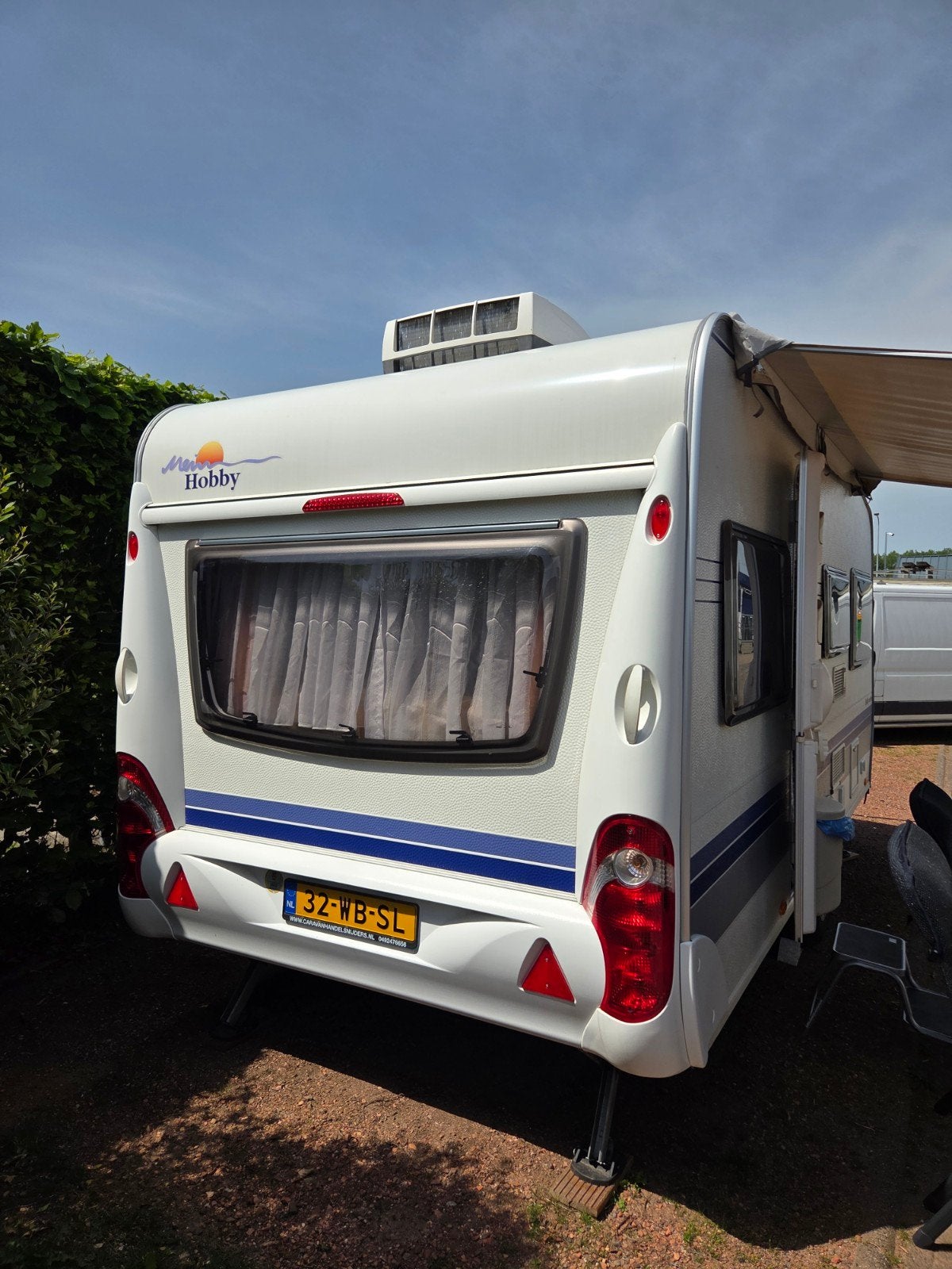Hobby 450uf 2008, zeer compleet met Airco, luifel & voortent, Caravans en Kamperen, Vast bed, Rondzit, Hobby, Kachel