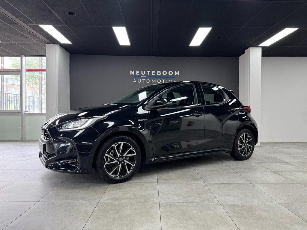 Toyota Yaris 1.5 Hybrid Dynamic| Parkeersen | Cam | Cruise |, Auto's, Toyota, Stof, Gebruikt, Zwart, 116 pk