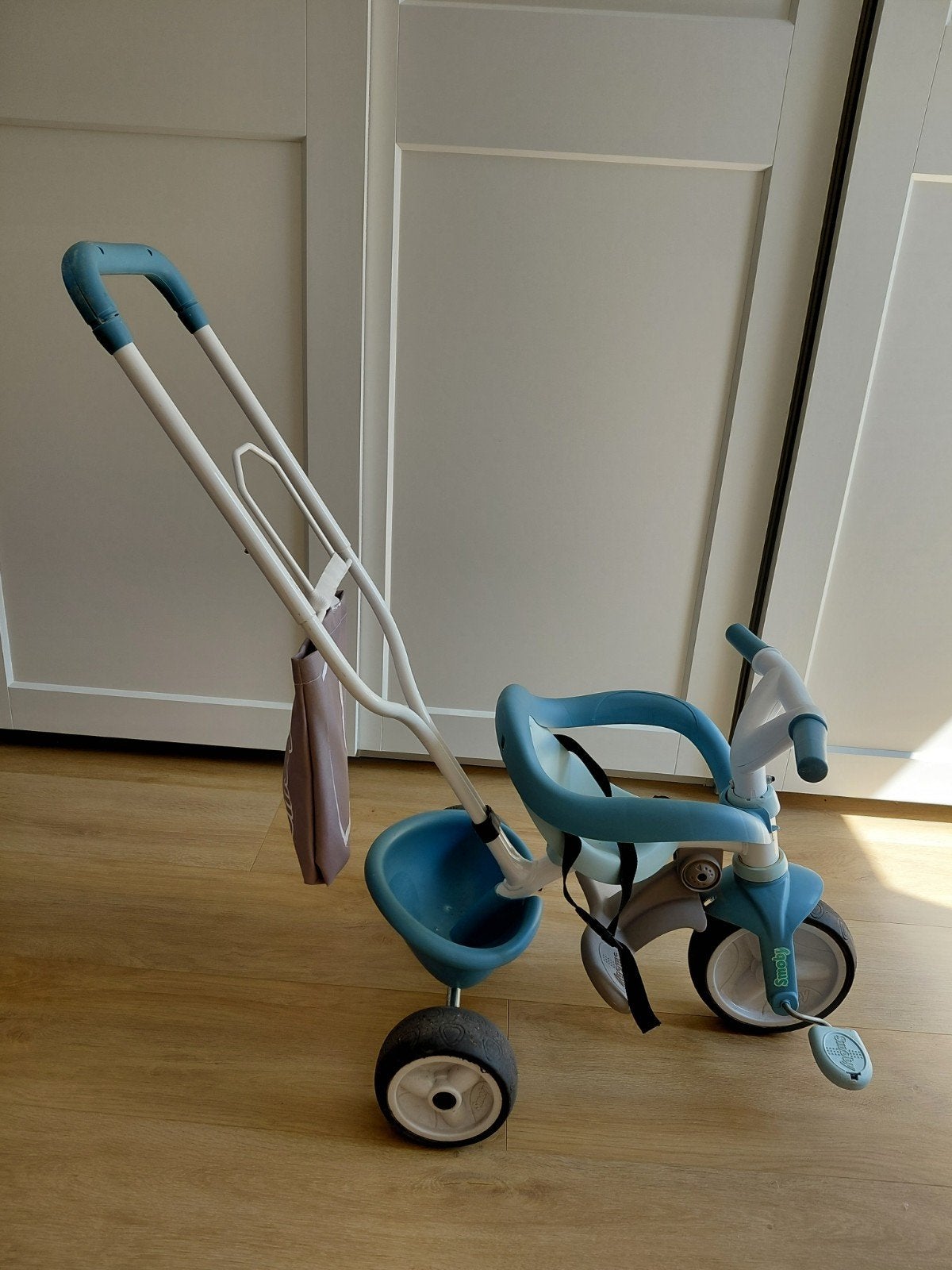 Smoby driewieler met duwstang, Fietsen en Brommers, Ophalen, Gebruikt, Duwstang
