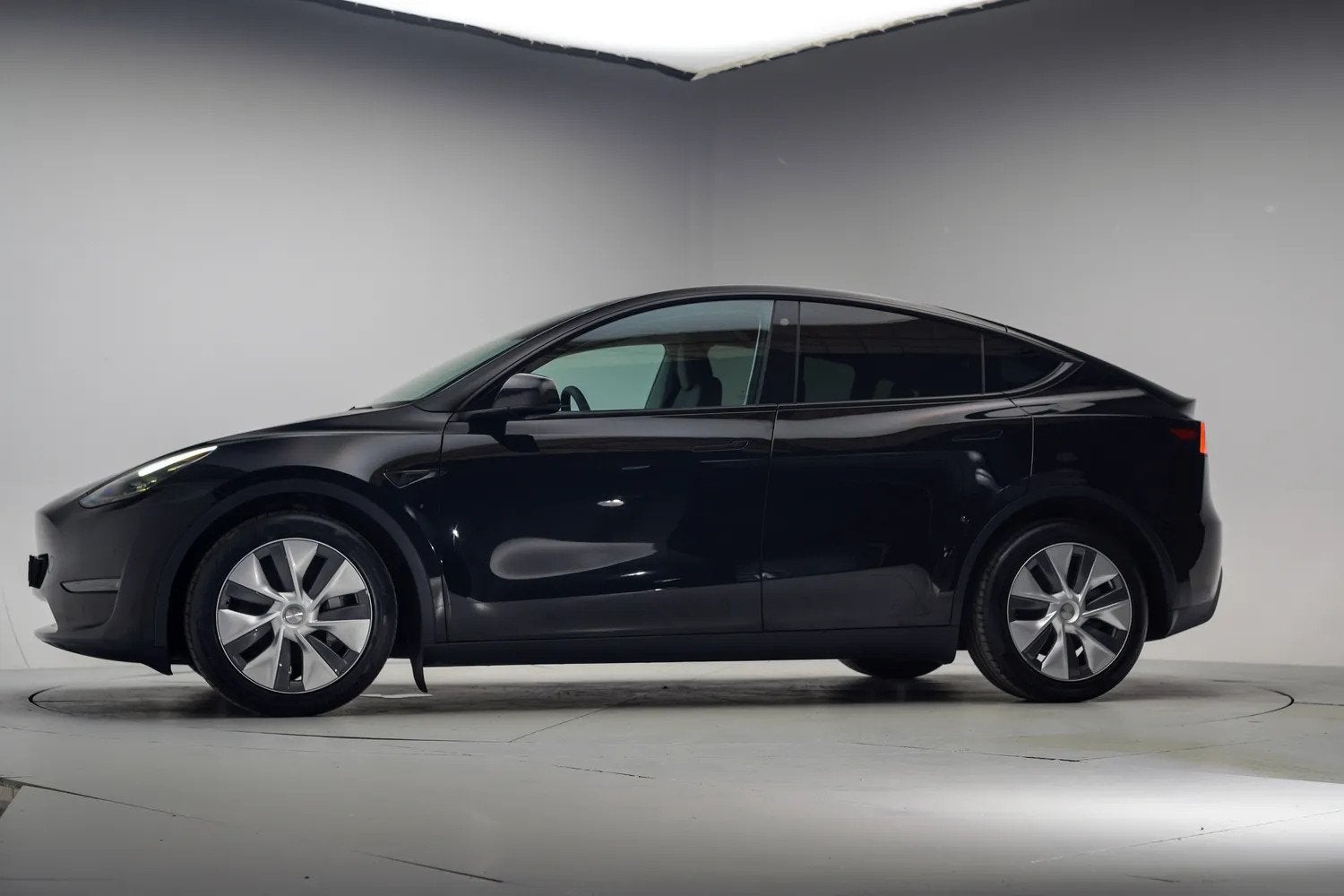 Tesla Model Y Long Range AWD [ Panoramadak Camera Leder ], Automaat, 0 cilinders, Gebruikt, 495 min