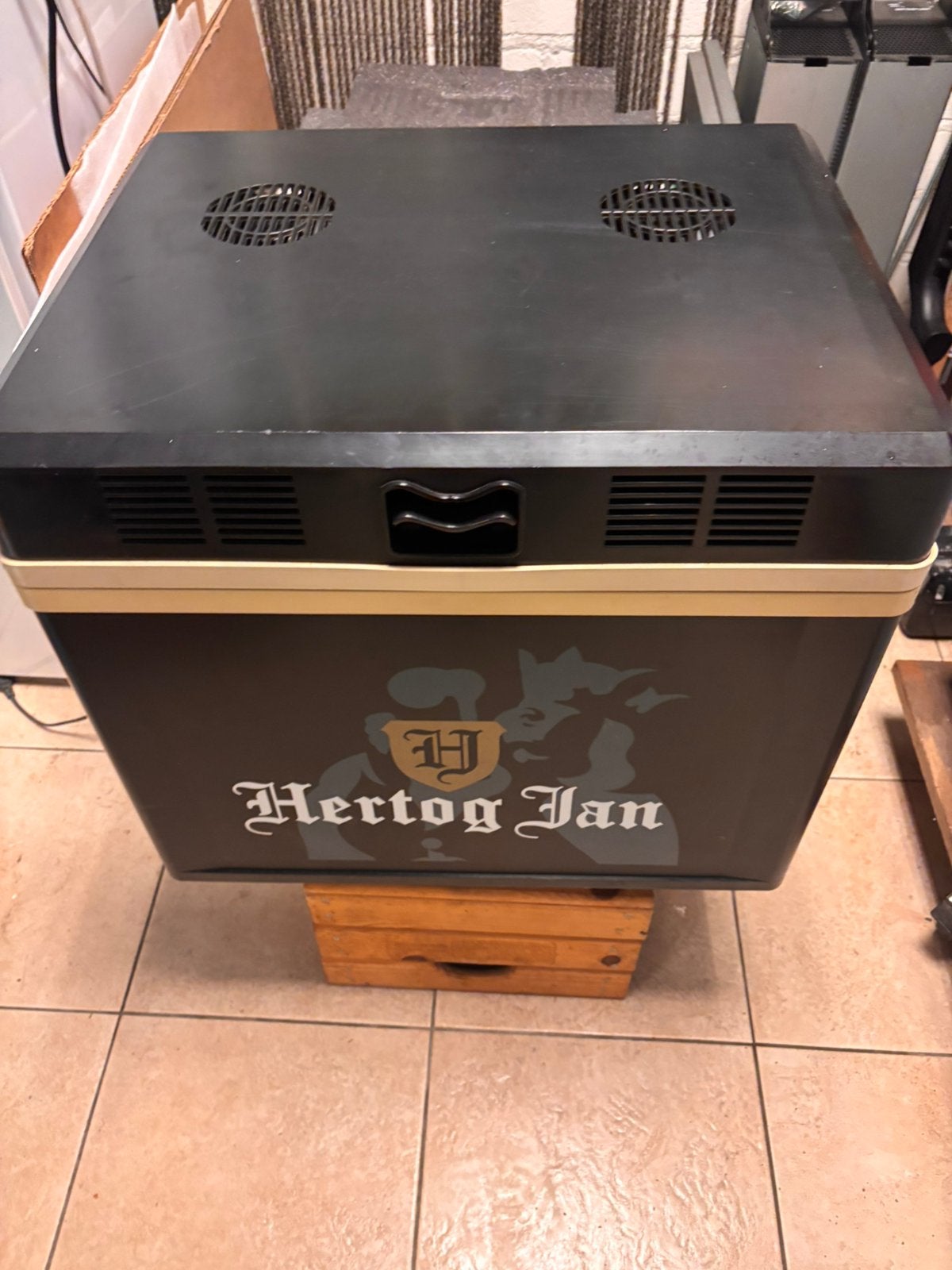 Hertog Jan draagbare krat koeler Werkt op 230V en 12V, Ophalen, Zo goed als nieuw, Elektrisch