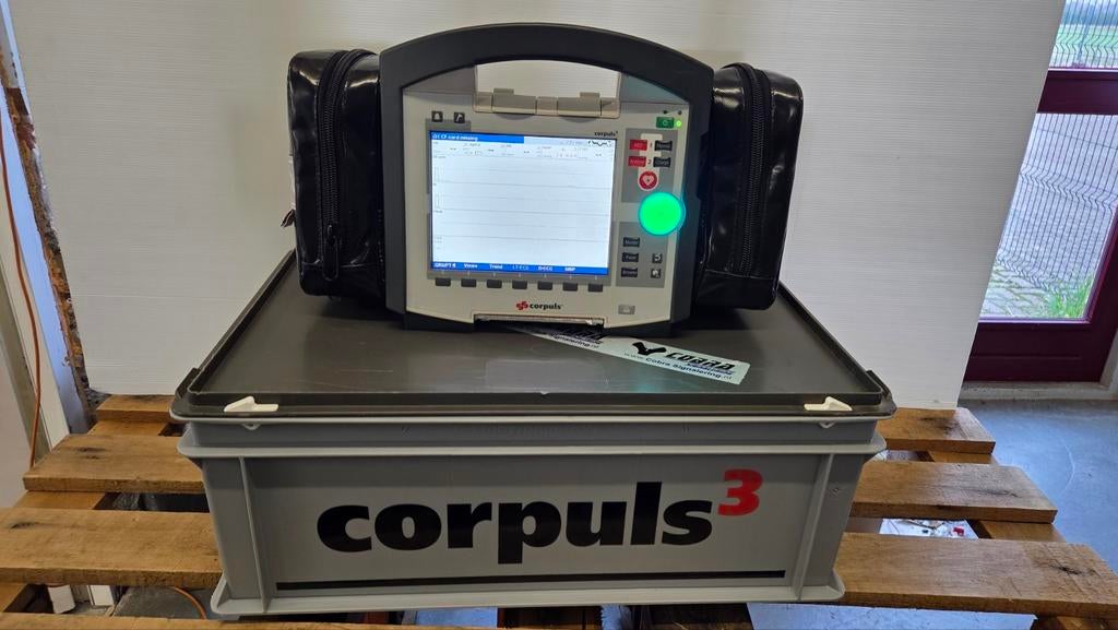 Corpuls Defibrillator ambulance ehbo aed lifepak monitor ecg, Gebruikt, C3, Ophalen of Verzenden, Corpuls