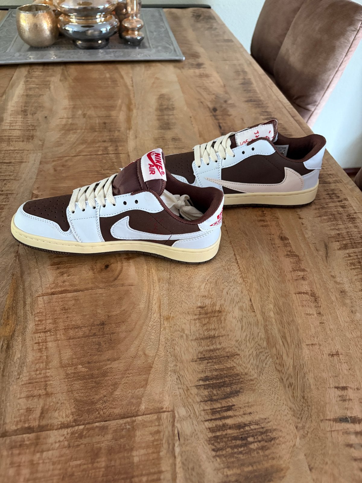 Nike air travis scott maat 36, Bruin, Nieuw, Ophalen of Verzenden, Sneakers of Gympen