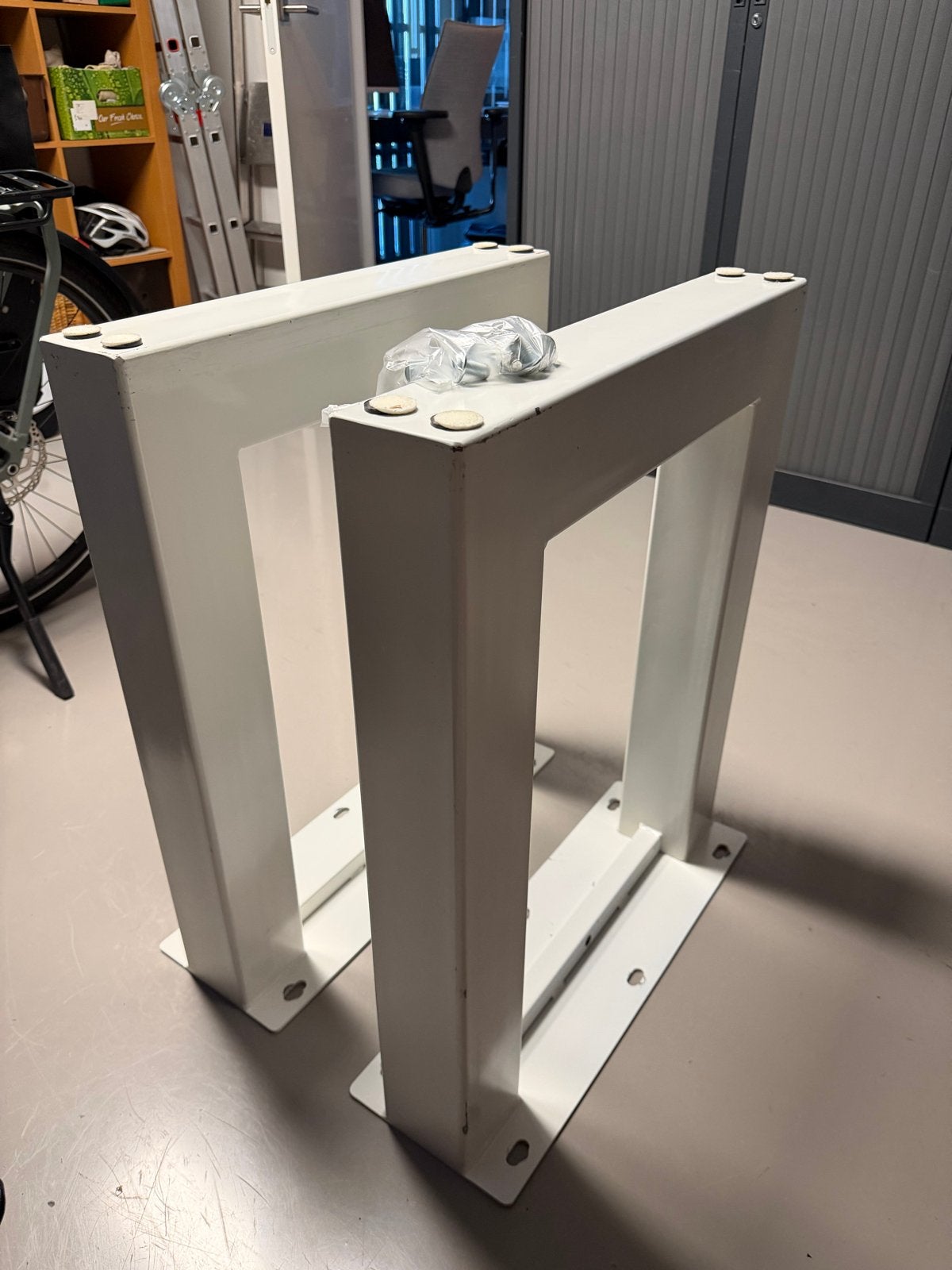 Witte Tafelpoten 72x10x60cm met Bevestigingsplaat, Ophalen, Tafelpoot, 50 tot 100 cm, Nieuw