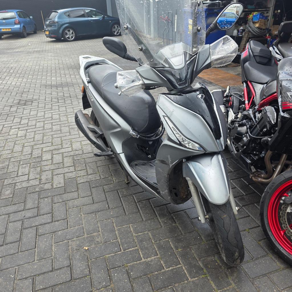 Kymco people s bj 2020, Fietsen en Brommers, Scooters | Kymco, Ophalen, Gebruikt, Benzine, People S