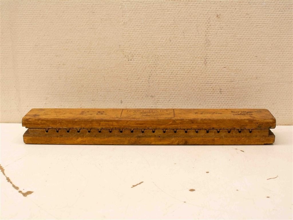 Sigaren pers van hout 38770, Ophalen of Verzenden, Gebruikt, Sigarenbandjes