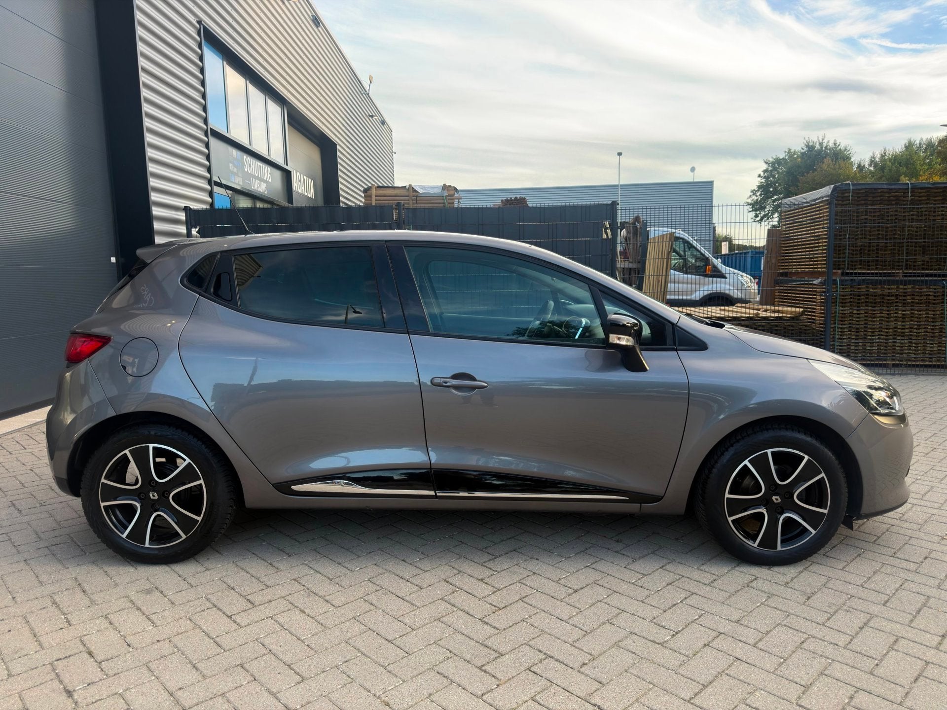 Foto 17 van Renault Clio 0.9 TCe Dynamique|Airco|Pano|Camera|Keyless|NAP