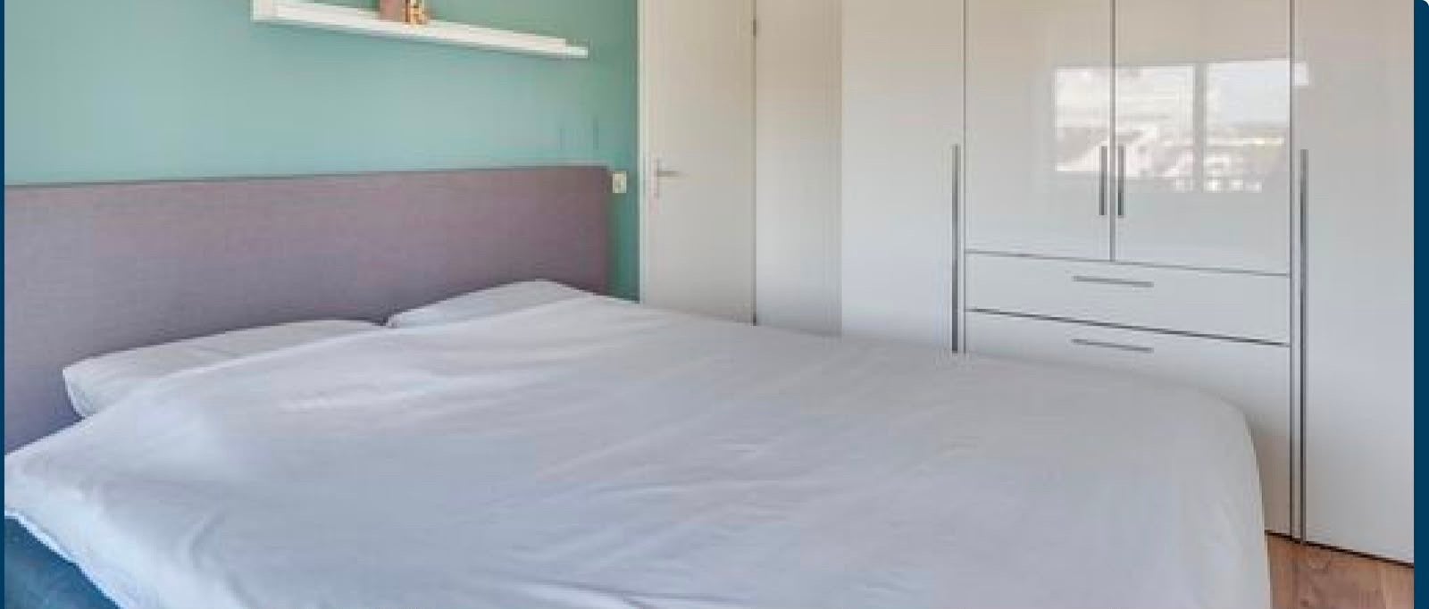Tweepersoons bed met matras (200x180cm), Ophalen, Gebruikt, Tweepersoons, 180 cm