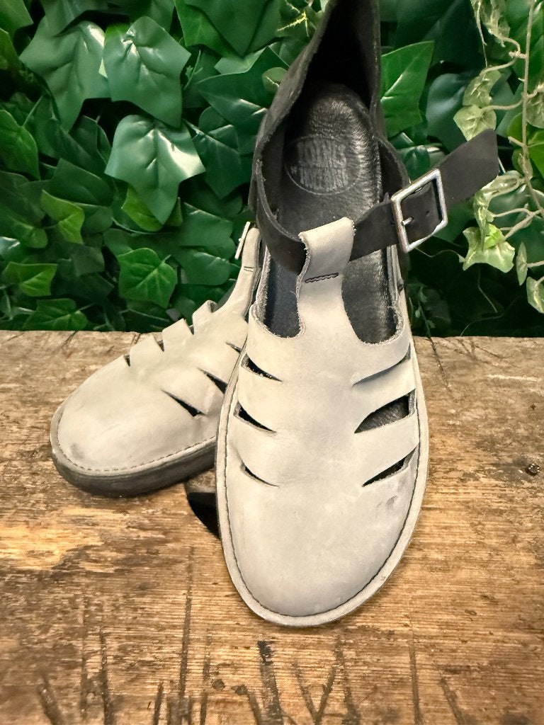 gewoon Nieuwe schoenen van Loints of holland maat 42, Kleding | Dames, Schoenen, Loints of holland, Nieuw, Sneakers of Gympen