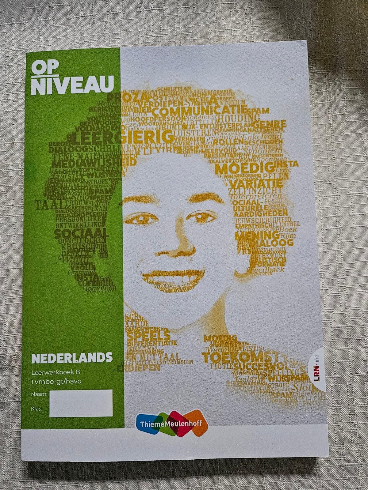 Gloednieuw Op Niveau Nederlands Leerwerkboek B 1 vmbo-gt/hav, Boeken, Onbekend, Nieuw, Ophalen of Verzenden, MBO