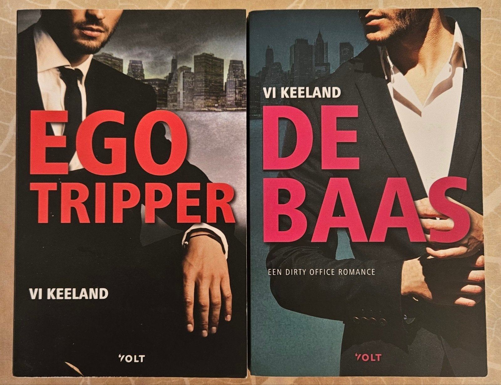 Vi Keeland De baas & Egotripper, Ophalen of Verzenden, Zo goed als nieuw