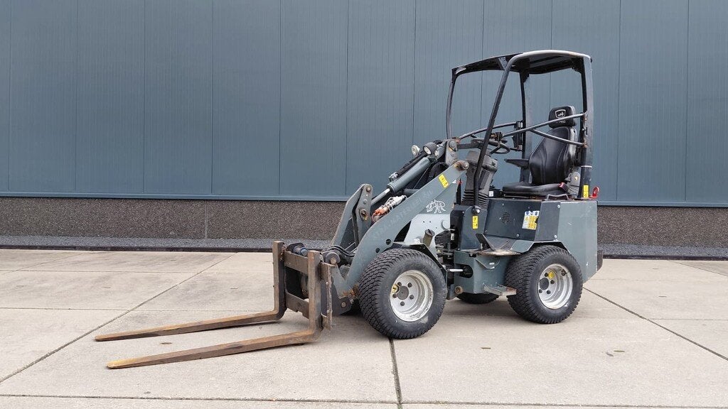 Giant D254SW, Zakelijke goederen, Tobroco, Info@tobroco.nl, Sprendlingenstraat 57
5061 KM  Oisterwijk, Wiellader of Shovel