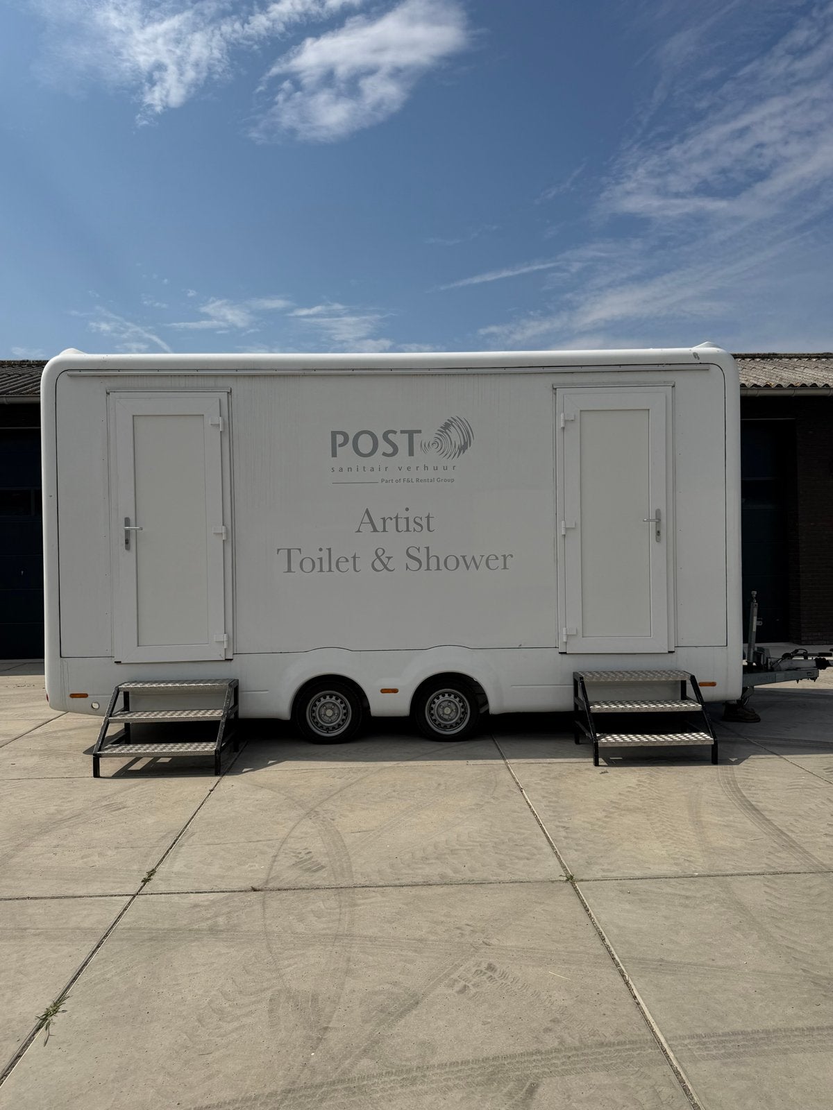 Luxe Mobiele Douche- en Toiletwagen STX - Exclusief, Ophalen