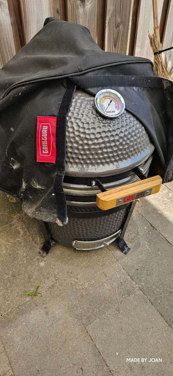 BBQ, Tuin en Terras, Houtskoolbarbecues, Ophalen, Gebruikt, Grill Guru, Met accessoires