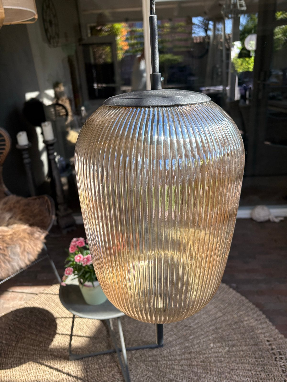 Stijlvolle glazen hanglamp/tafellamp met ribbels, Ophalen of Verzenden, Zo goed als nieuw, Glas, E27 (groot)