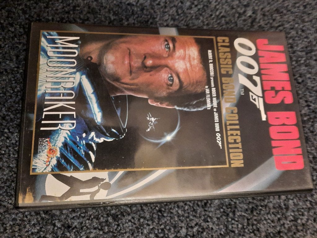MOONRAKER! Top Klassieker met Roger Moore als 007! Op VIDEO!, Ophalen of Verzenden, Zo goed als nieuw, Actie en Avontuur, Vanaf 12 jaar