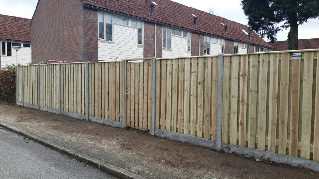 21-planks grenen hout/beton schutting - grijs ruw beton, 1 tot 2 meter, Minder dan 3 meter, Nieuw, Ophalen of Verzenden