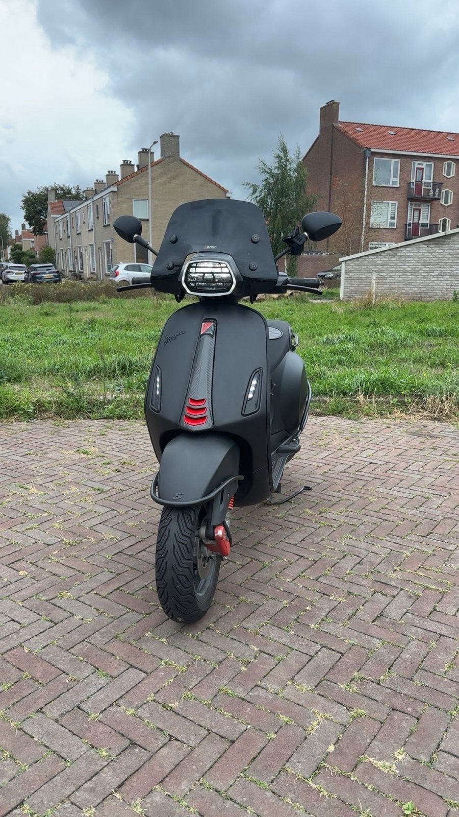 Vespa Sprint E5 2021 mat zwart akrapovic, Ophalen, Overige modellen, Maximaal 45 km/u, Zo goed als nieuw