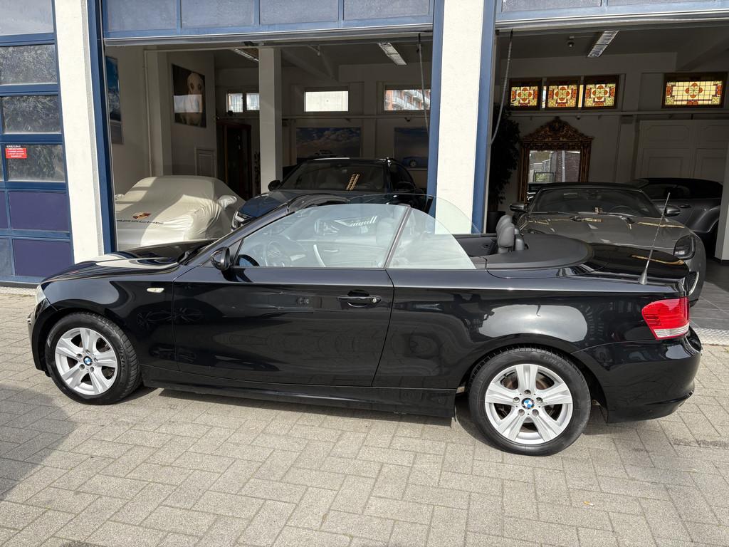 BMW 1 Serie Cabrio 118i High Executive NL AUTO/CLIMA/LEDER/N, 1-Serie, Achterwielaandrijving, Cabriolet, 4 stoelen