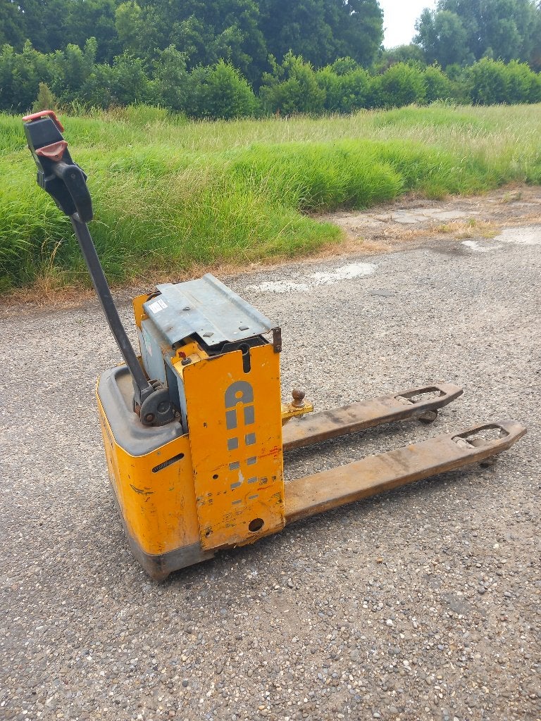 palletheffer elektrisch, Ophalen, Gebruikt