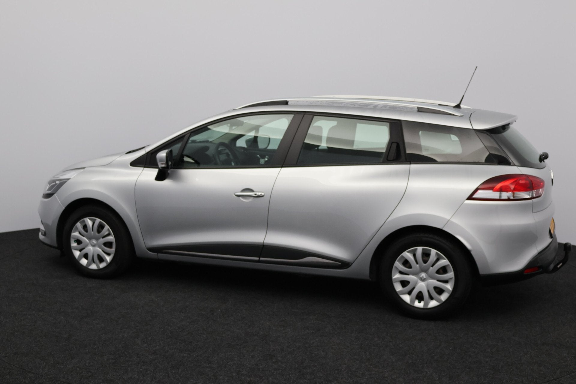 Renault Clio Estate 0.9 TCe Zen/ LED Dagrijverl/ Trekhaak/ K, Auto's, Voorwielaandrijving, 898 cc, Stof, Gebruikt