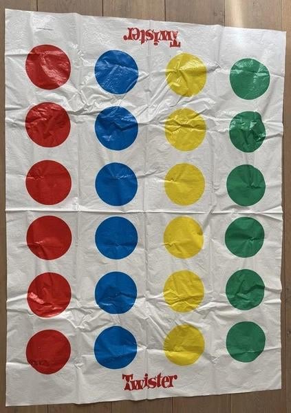Hasbro Twister Classic Partyspel gezelschapsspel spel, Coolsingel 104, 3011 AG Rotterdam, Netherlands, Verzenden, Een of twee spelers
