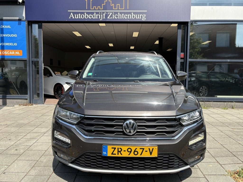 Volkswagen T-Roc 1.0 TSI Style (bj 2019), Auto's, LED verlichting, Gebruikt, Euro 6, Bruin