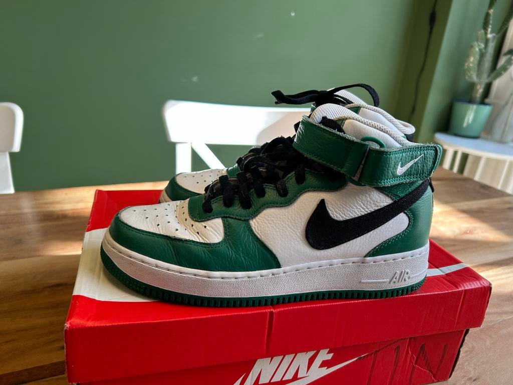 Nike Air, Ophalen of Verzenden, Zo goed als nieuw, Overige kleuren, Sneakers of Gympen