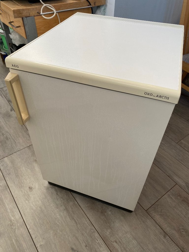 Vriezer tafelmodel AEG mooi schoon, Ophalen of Verzenden, Zo goed als nieuw, Vrieskast, 85 tot 120 cm