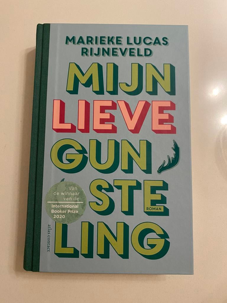 Marieke Lucas Rijneveld - Mijn lieve gunsteling, Boeken, Literatuur, Zo goed als nieuw, Ophalen of Verzenden