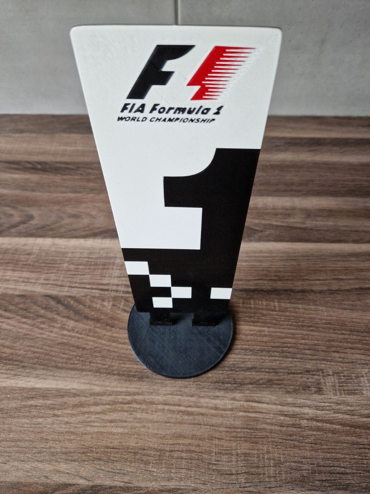Te koop FIA pit bortje plaats 1 afmeting 11  28 cm, Verzenden, Nieuw, Formule 1