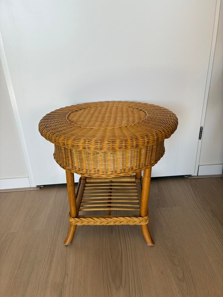Vintage rotan met riet tafeltje, Minder dan 55 cm, Gebruikt, Rond, Ophalen