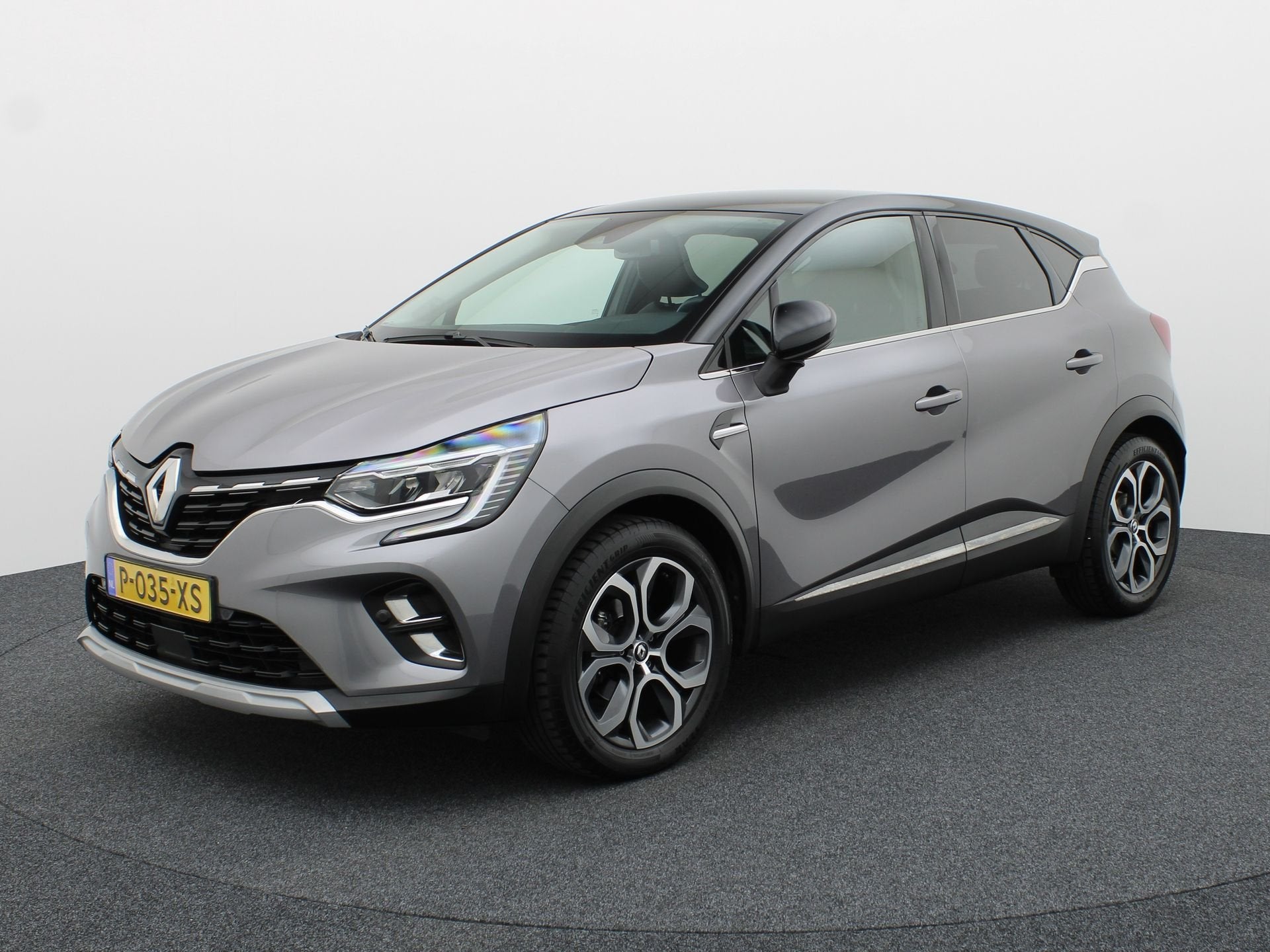 Renault Captur 1.3 TCe 140 Intens | NAVI | Trekhaak | Cruise, Gebruikt, 4 cilinders, Leder en Stof, 1330 cc
