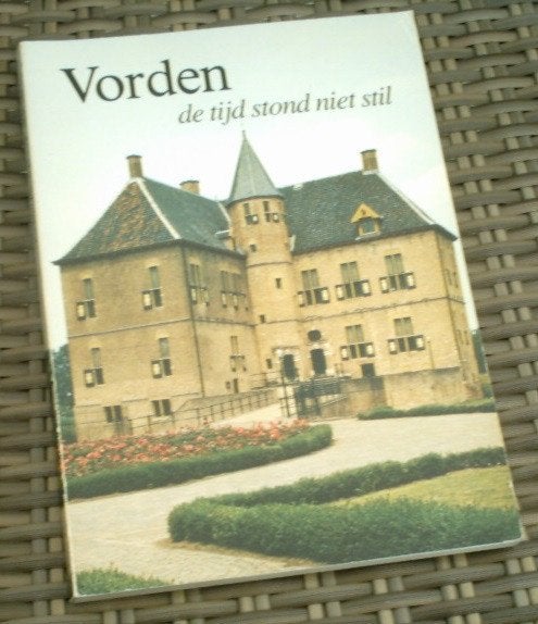 Vorden de tijd stond niet stil. J.W. De Gruijter.9071184013., Ophalen of Verzenden, Zo goed als nieuw