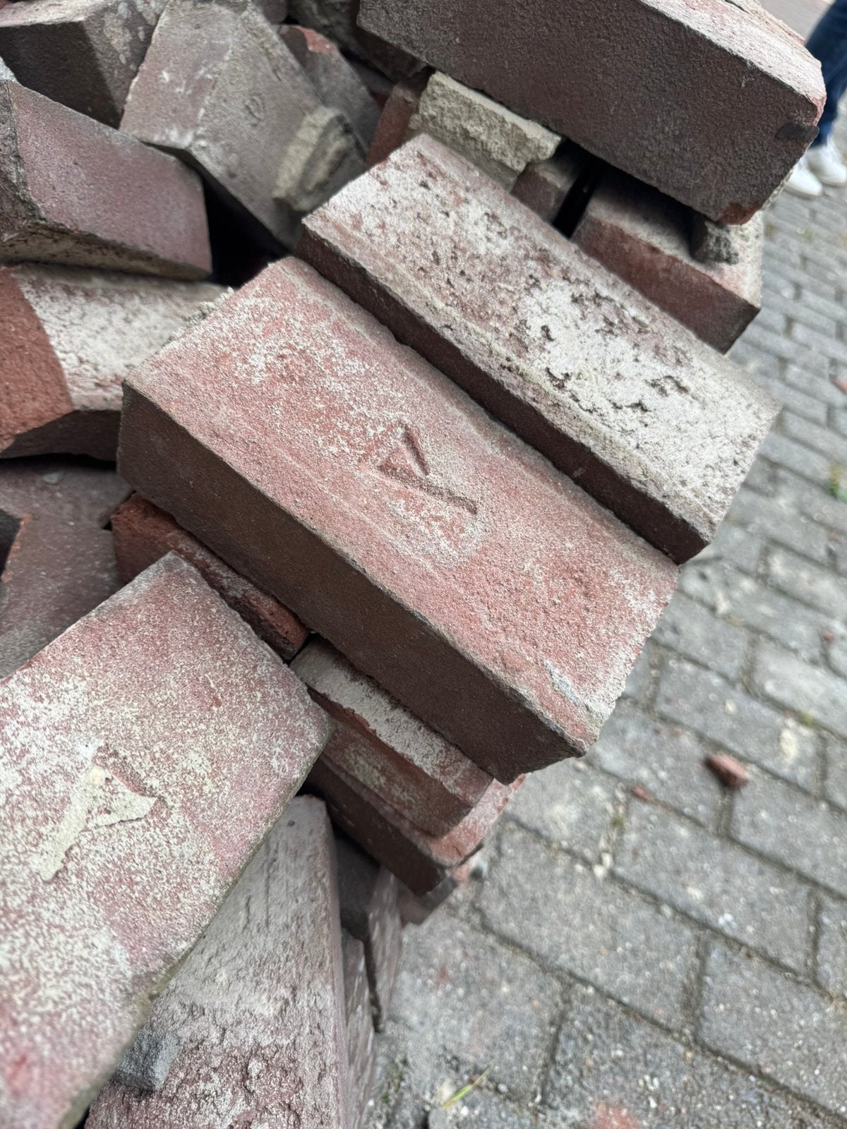 Gratis afhalen bakstenen, Doe-het-zelf en Verbouw, Metselstenen, Ophalen, Zo goed als nieuw, Bakstenen
