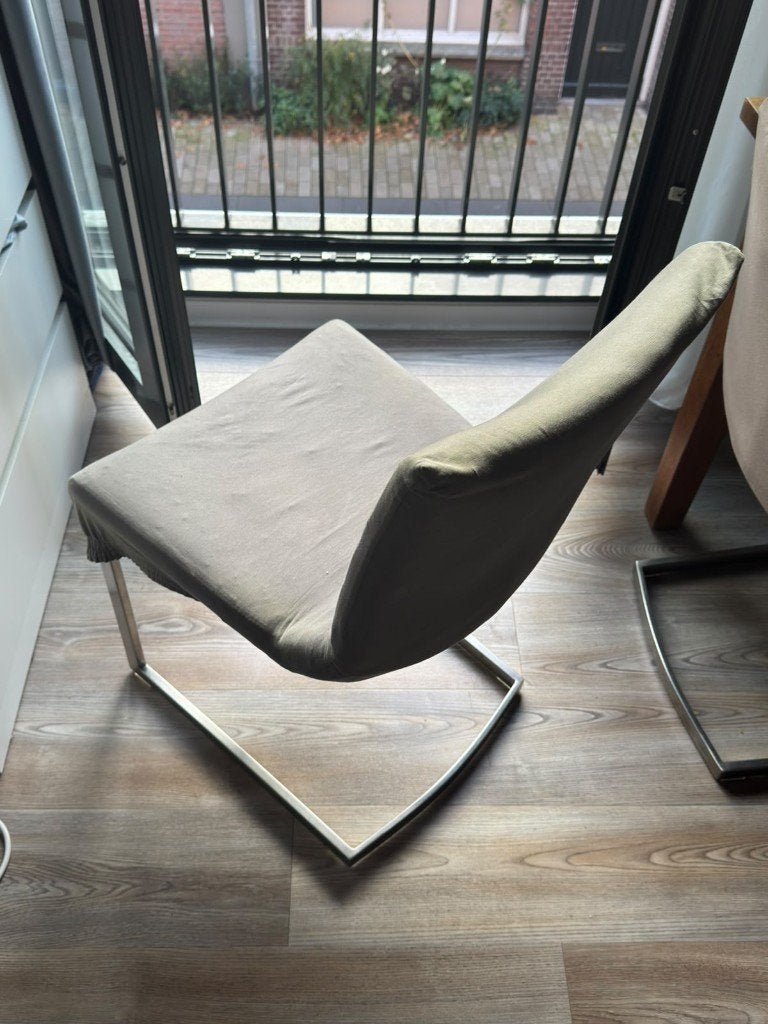 GRATIS: Zes (6) Xooon design eetkamerstoelen RVS + hoezen, Huis en Inrichting, Ophalen, Kunststof, Gebruikt, Grijs