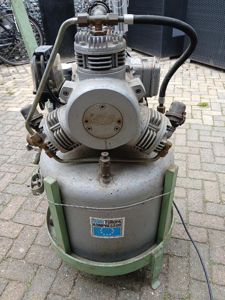 compressor AEG 3 cilinder, Ophalen, Gebruikt, 6 tot 10 bar, 25 tot 100 liter